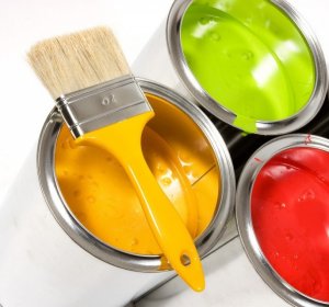 Який фарбою пофарбувати стіни в будинку Якщо людина вже точно