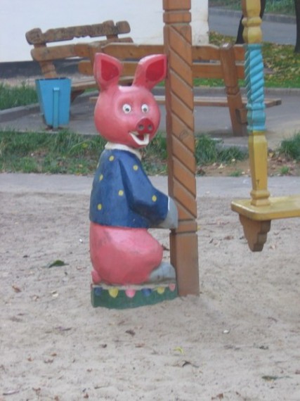 Ploshadka swinka.jpg
