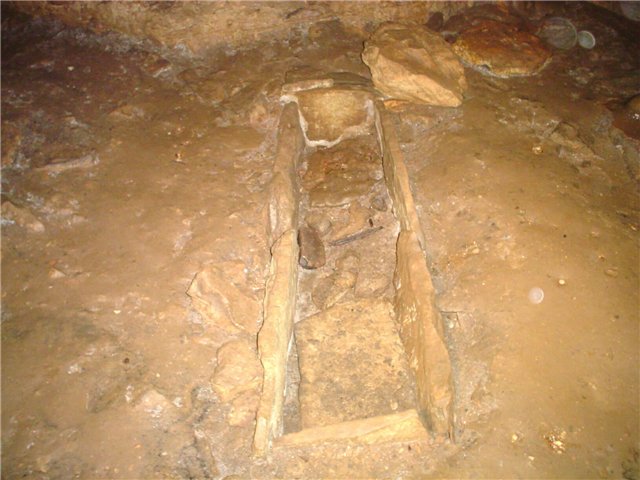 Bellcave2.jpg