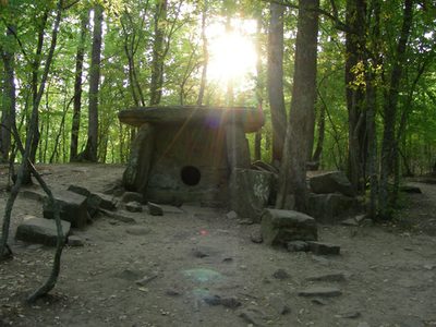 Dolmen.jpg
